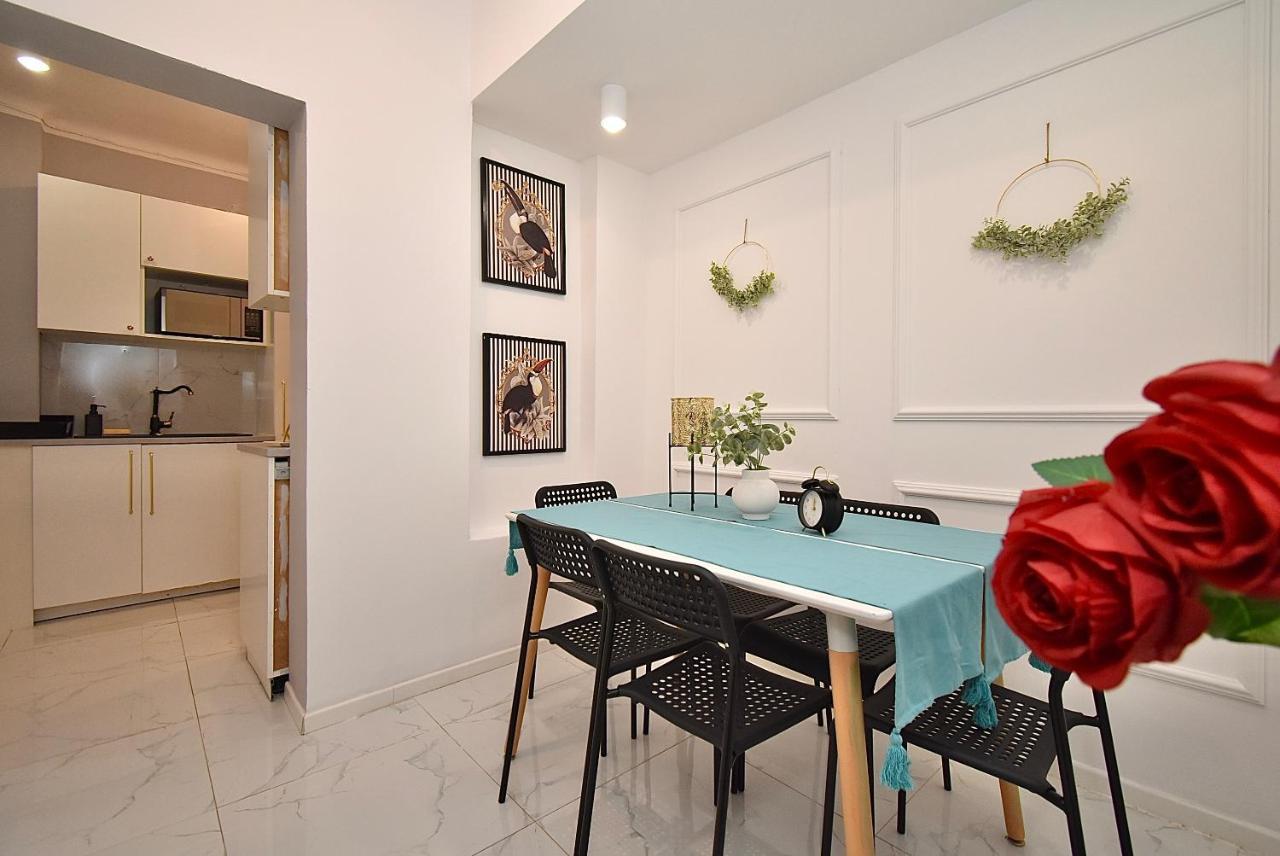 Rental Apartments Aleja Niepodleglosci Varsovia Exterior foto