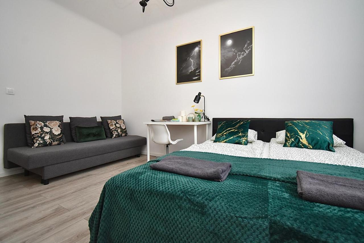 Rental Apartments Aleja Niepodleglosci Varsovia Exterior foto